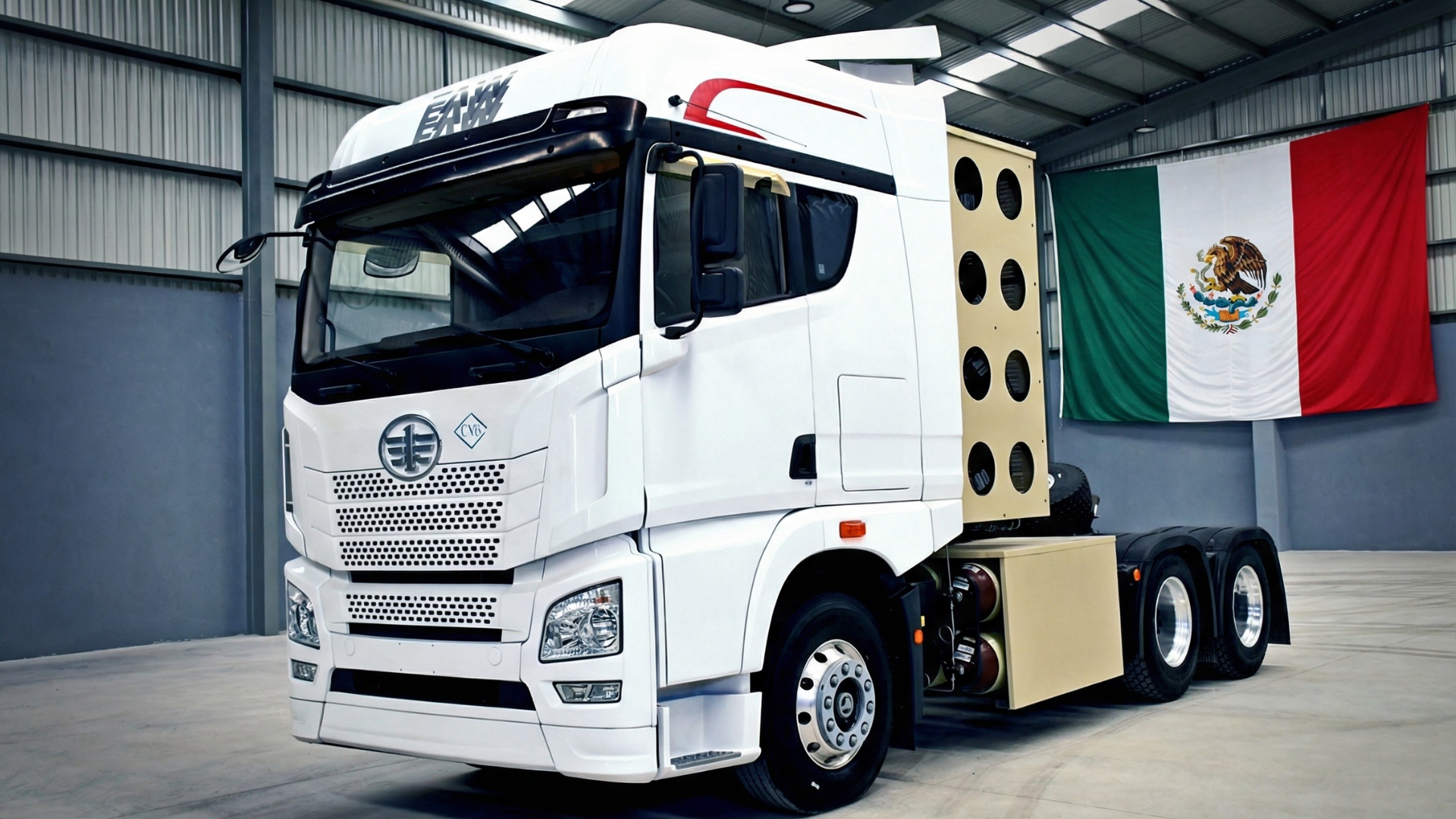 Alianza estratégica 2026: Unidad pesada ELAM-FAW GNC en operación, destacando su capacidad de almacenamiento de tanques para máxima autonomía.